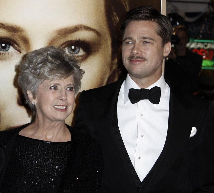 Ndahet nga jeta mamaja e Brad Pitt, Jane Pitt