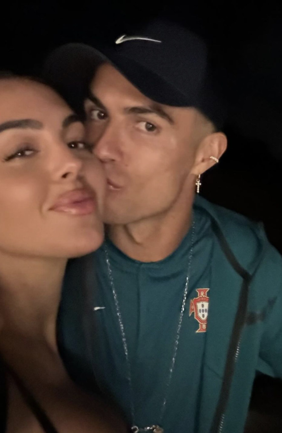 Cristiano i propozoi Georgina-s, por sytë na mbetën tek unaza