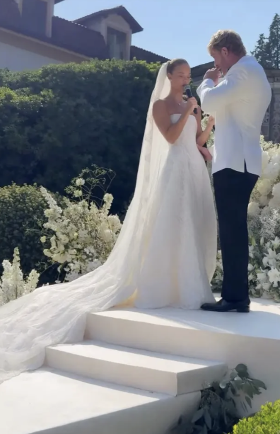Zyrtarisht burrë & grua! Martohen Logan Paul dhe Nina Agdal