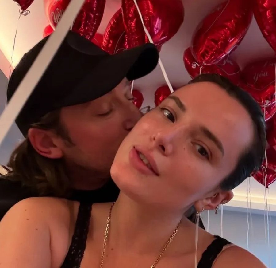 I propozoi për martesë të dashurit, Bella Thorne i