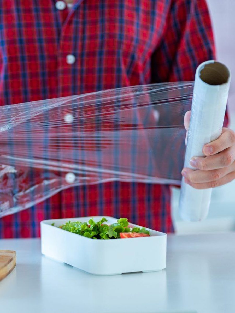 4 mënyra se si po e përdor gabim qesen plastike të ushqimeve