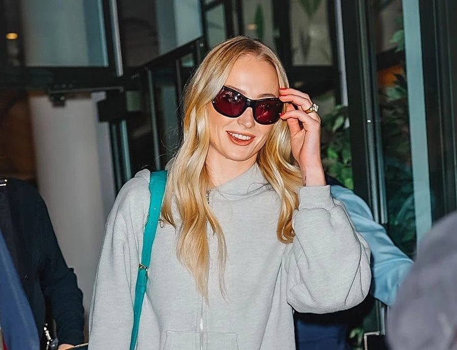 Sophie Turner zbulon pse nuk do të kthehet kurrë në SHBA pasi u