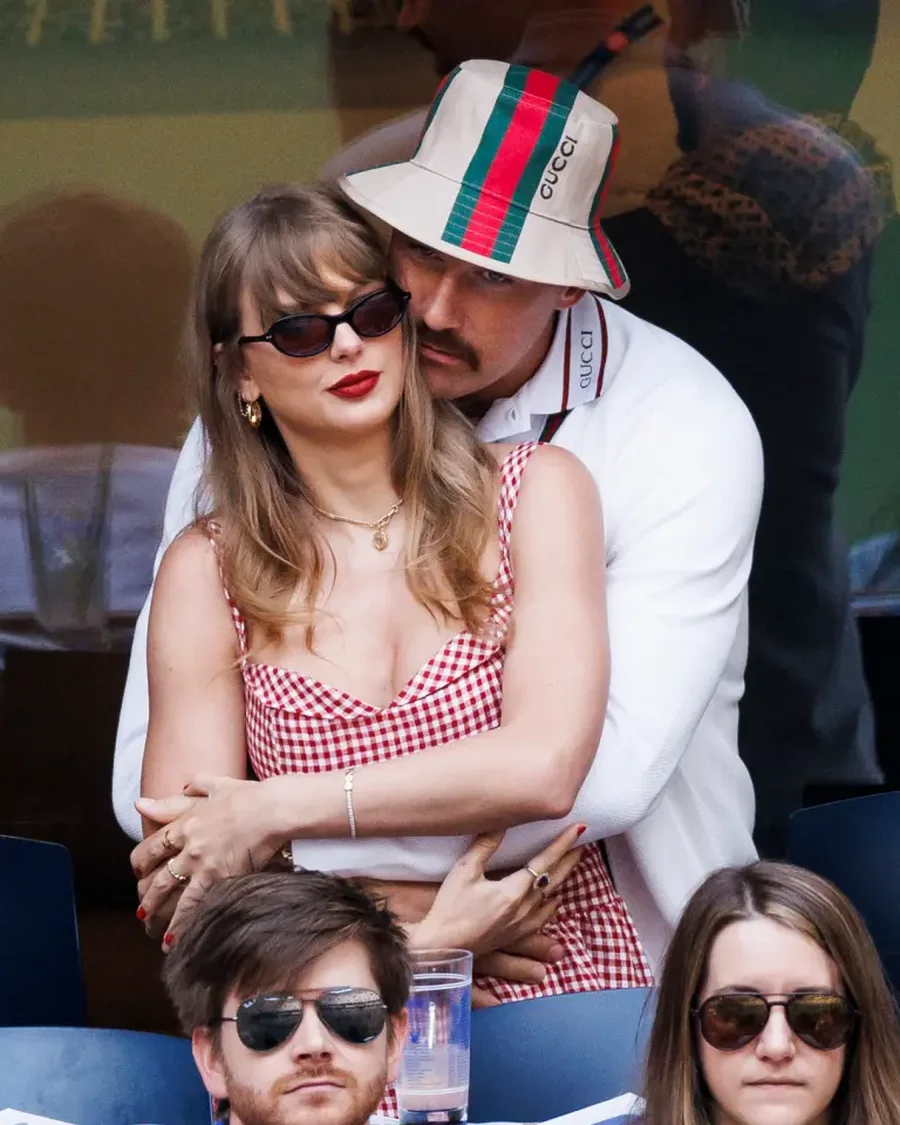 Fejohen Taylor Swift dhe Travis Kelce!