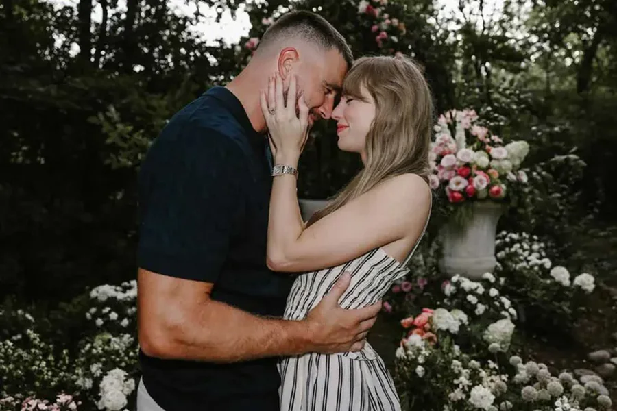 Fejohen Taylor Swift dhe Travis Kelce!
