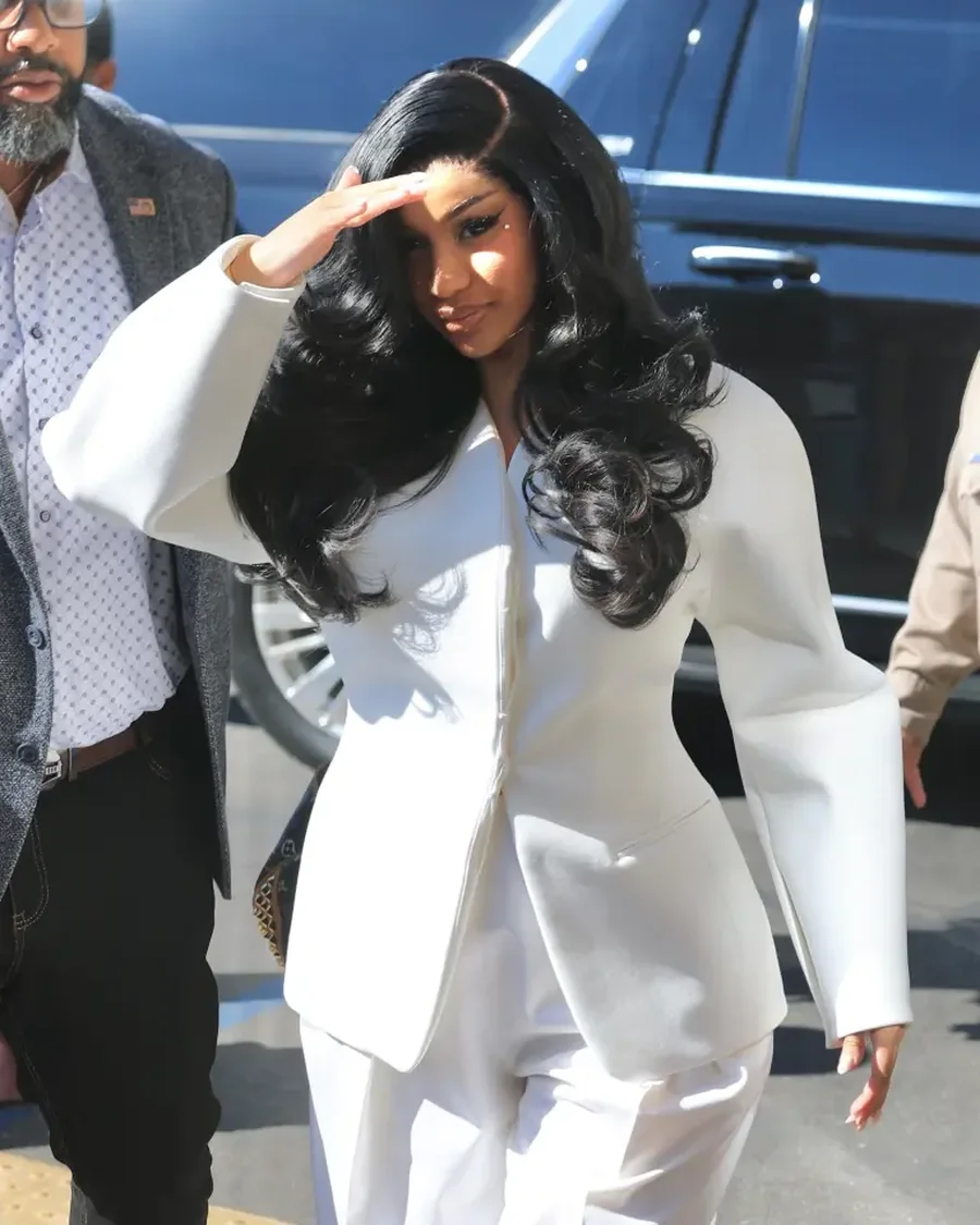 Merret vendimi për Cardi B në gjyqin (e bujshëm) për sulm