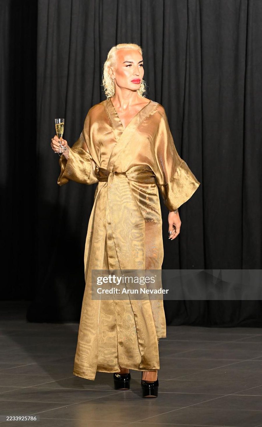 Elton Ilirjani I ftuar nderi në Mercedes-Benz Iceland Fashion Week 2025