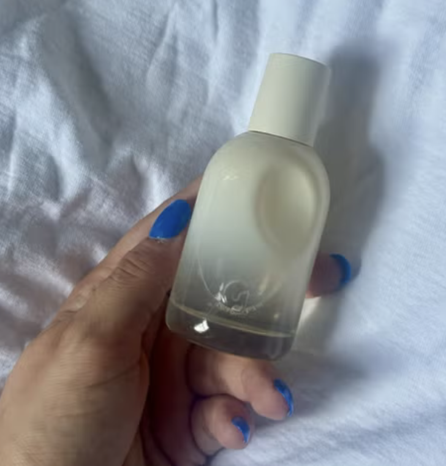 Aromat e vjeshtës! Disa parfume që duhet t’i kesh në radar