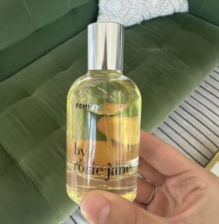 Aromat e vjeshtës! Disa parfume që duhet t’i kesh në radar