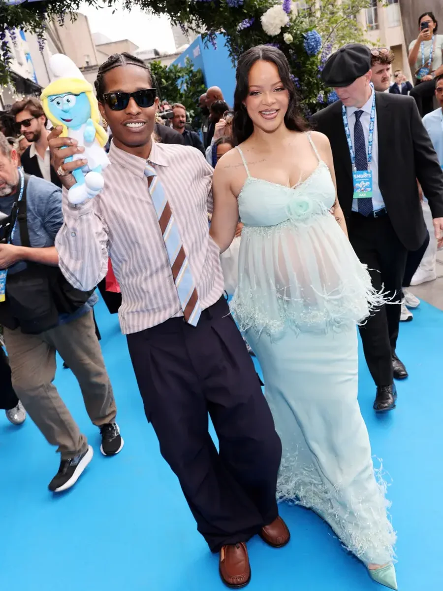 Më në fund, Rihanna sjell në jetë një bebushe (me