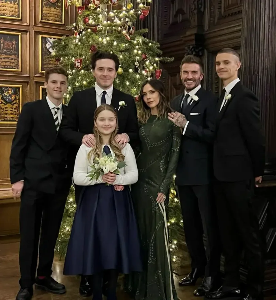Brooklyn Beckham thyen heshtjen për grindjen familjare & vërteton