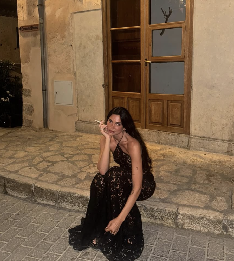 Të prezantojmë me fiksimin e ri të Dua Lipës (& duhet ta