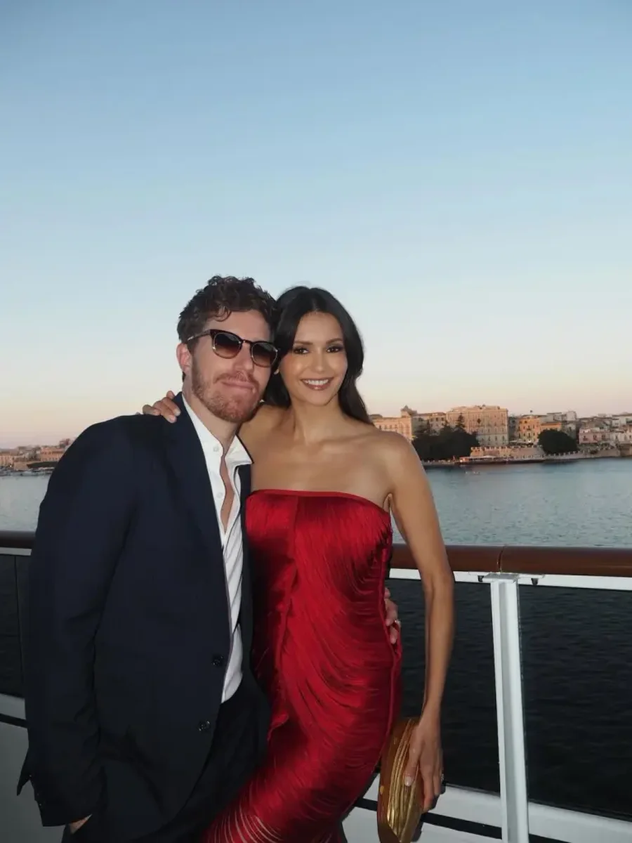 Nga zemra e thyer te jahti në Itali: Nina Dobrev në një lidhje me