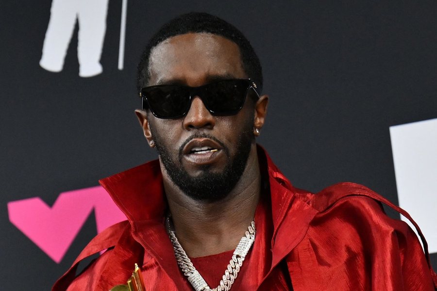 Prit, çfarë?! P. Diddy po thuhet se po jep mësime jete dhe