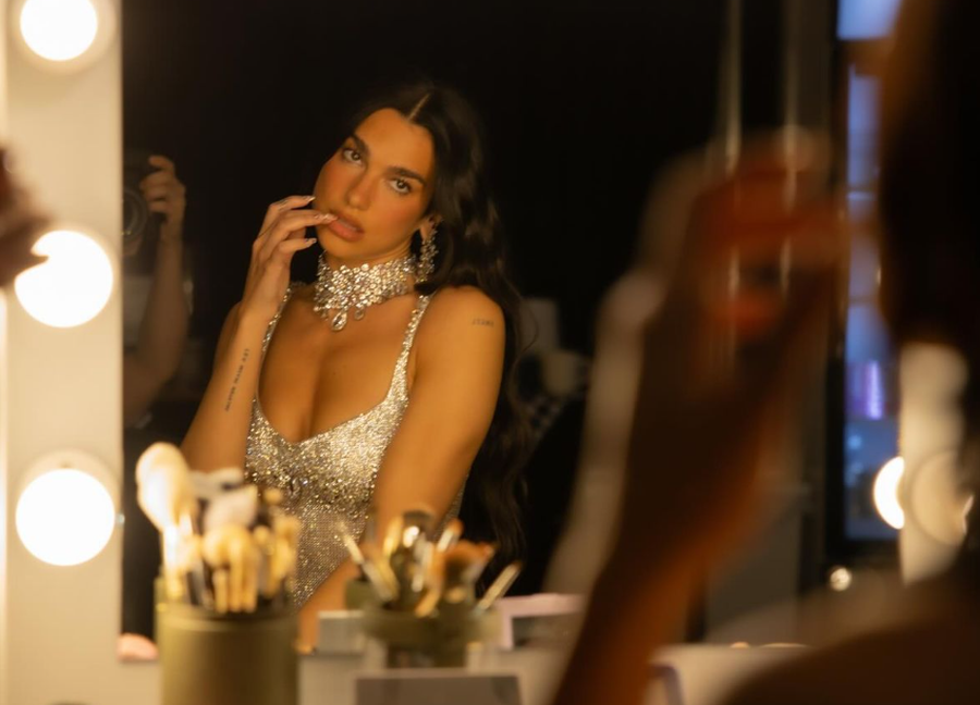 Dua Lipa dhe manikyri që po bën xhiron e rrjetit