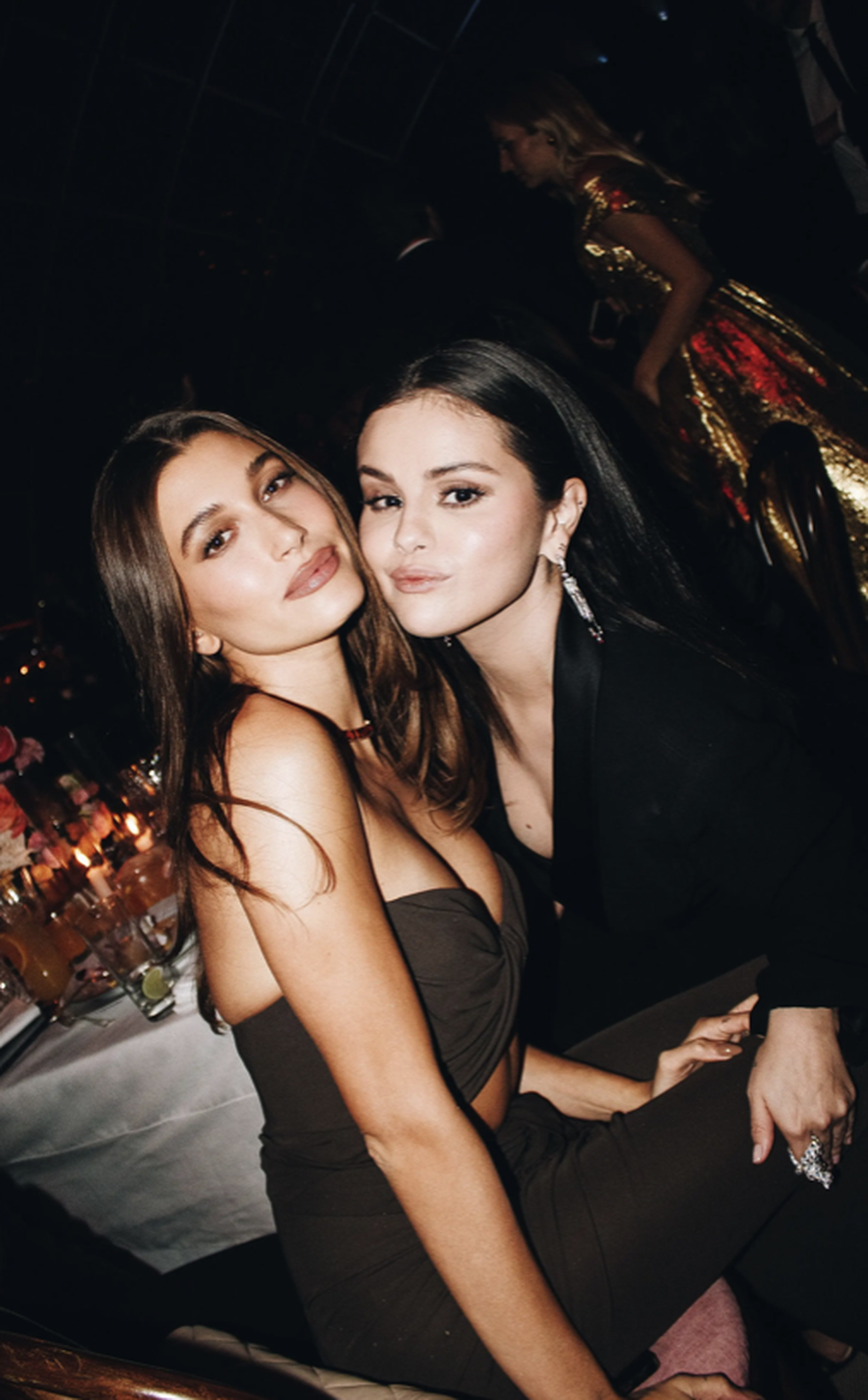 Paqja nuk zgjati shumë! Selena dhe Hailey rindezin konfliktin o.O
