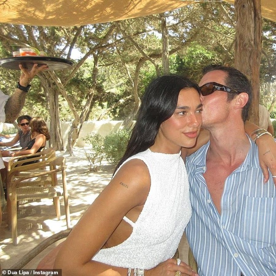 Shkëputur nga një film romantik: Si u njohën Dua Lipa dhe Callum