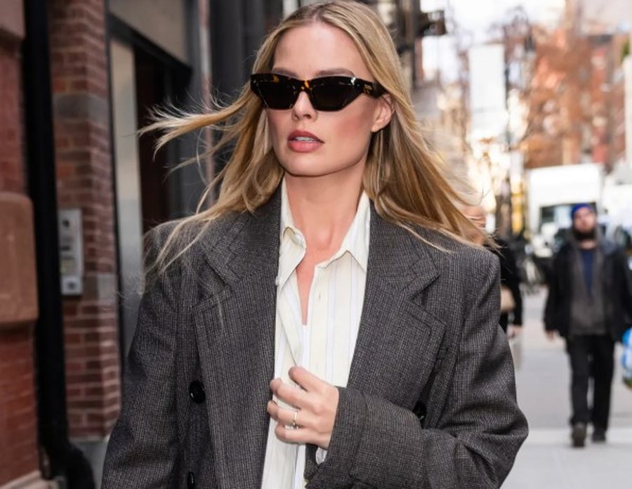 Margot Robbie të sfidon t'i veshësh kështu xhinset e tua