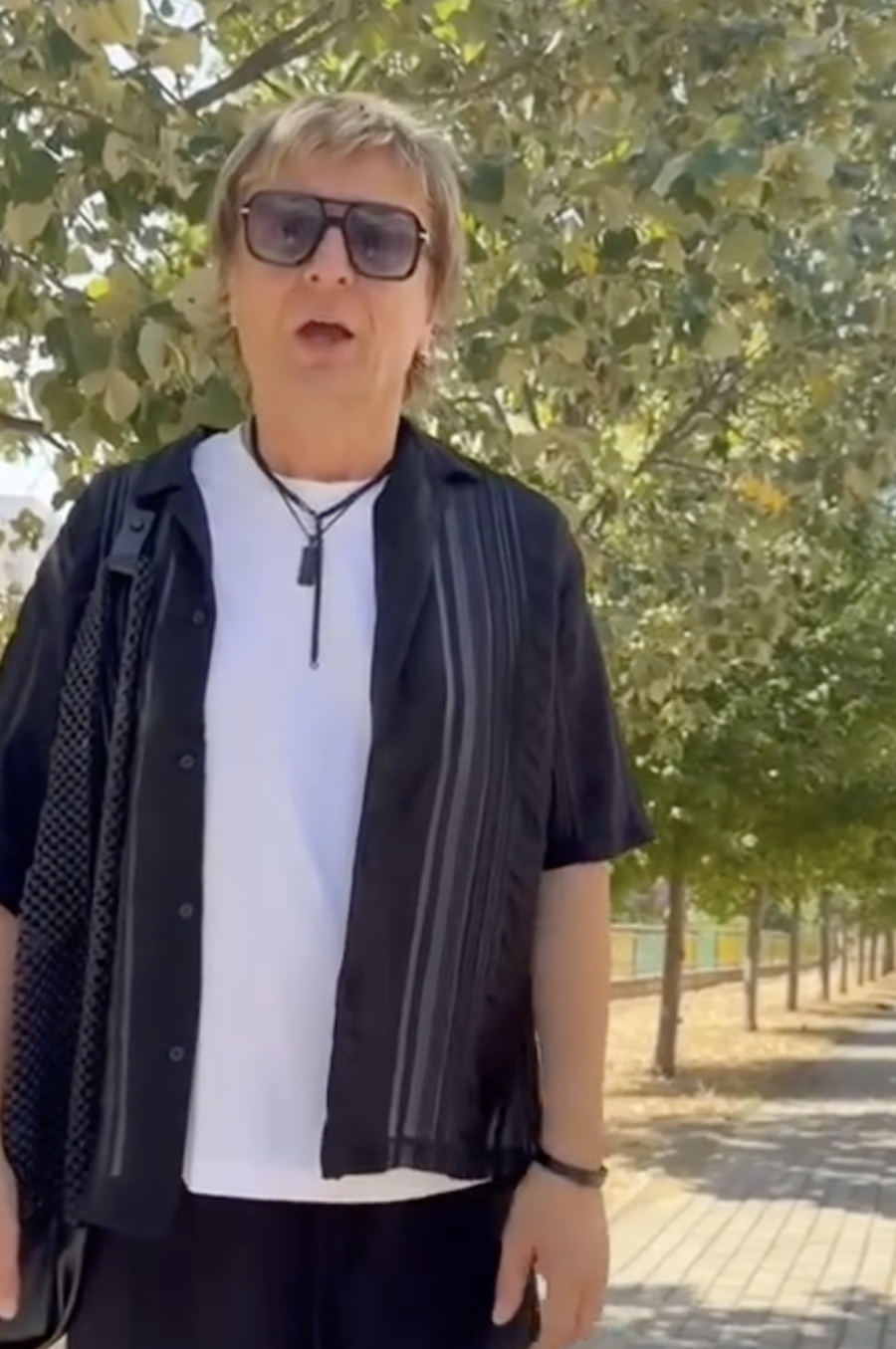 Armend Rexhepagiqi ndryshoi modelin e flokëve dhe thuajse nuk e
