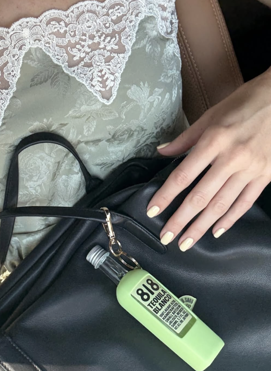 Nga të thjeshta në ekstra: Disa modele thonjsh që duhet t’i