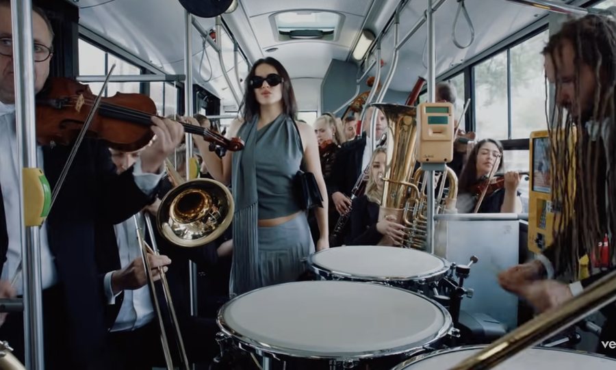 Rosalía lë nam me këngën e re! Kuptimi i