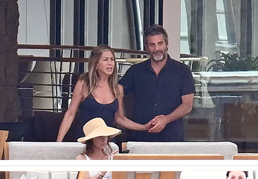 Jennifer Aniston nuk duron më dhe na e prezanton vetë të