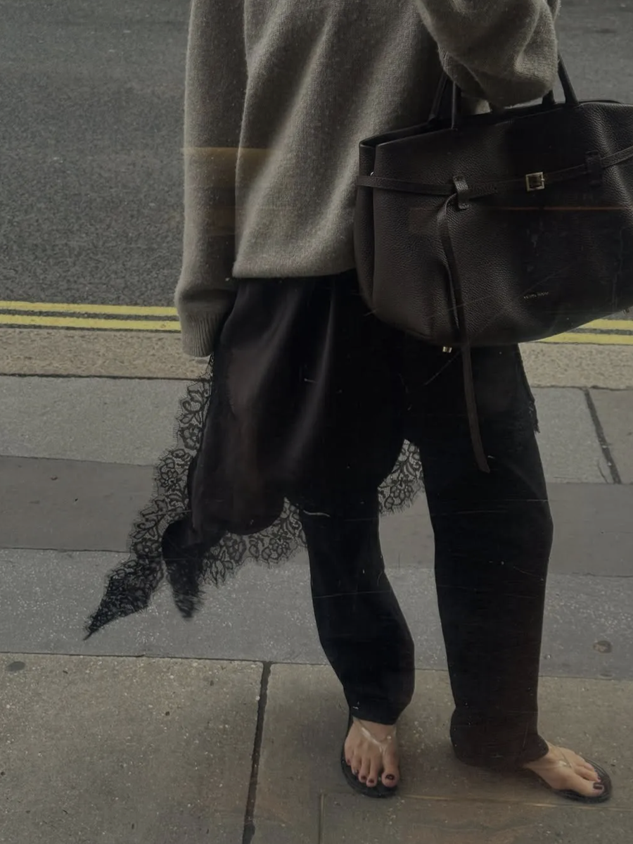 E vetmja mënyrë për të veshur fustanet këtë