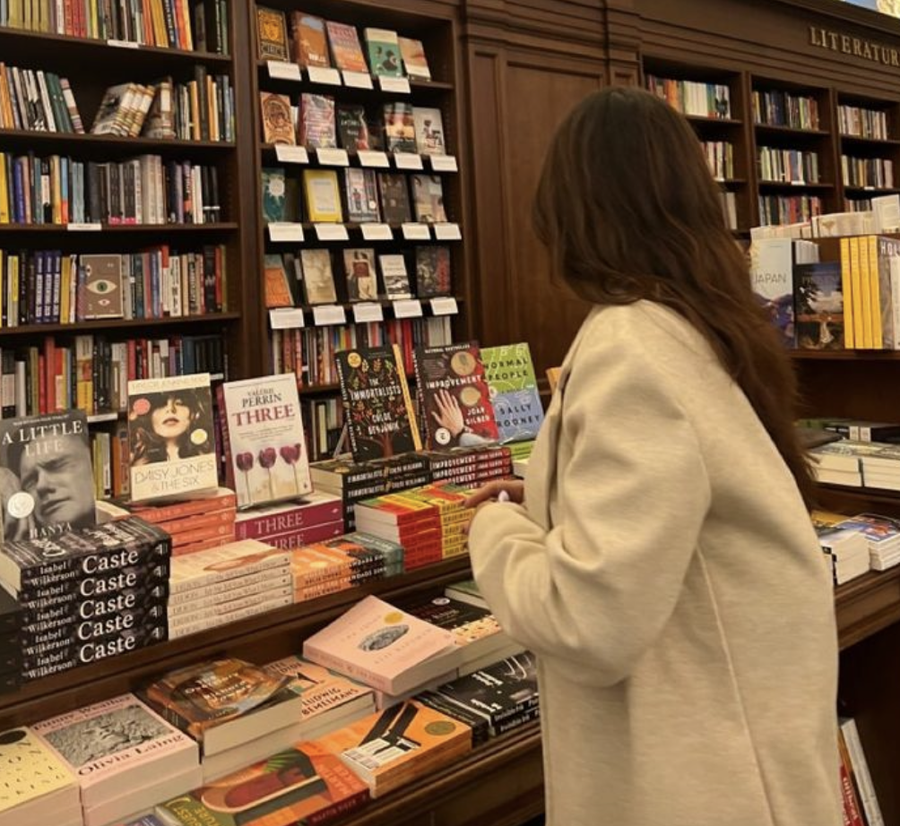 Panairi i Librit 2025: 5 librat që nuk duhet t'i humbësh!