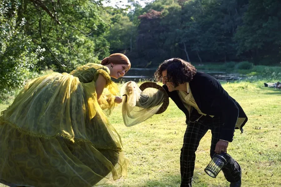 Kostumet e Mia Goth në 'Frankenstein' janë çmenduri: