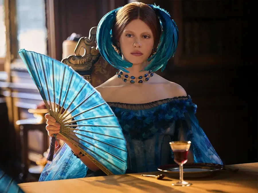 Kostumet e Mia Goth në 'Frankenstein' janë çmenduri: