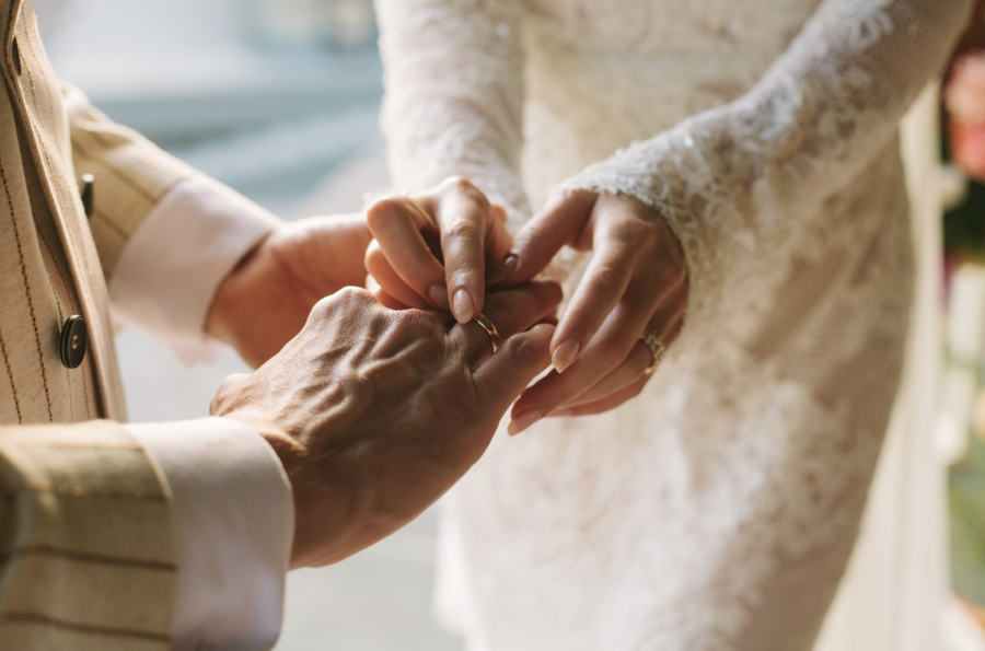 ChatGPT po fut hundët edhe në romancë! Njerëzit po e