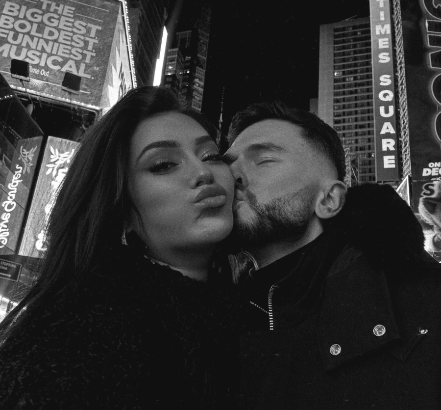 Khëm-khëm! Mos ndoshta Ronela na tregoi se ka probleme në