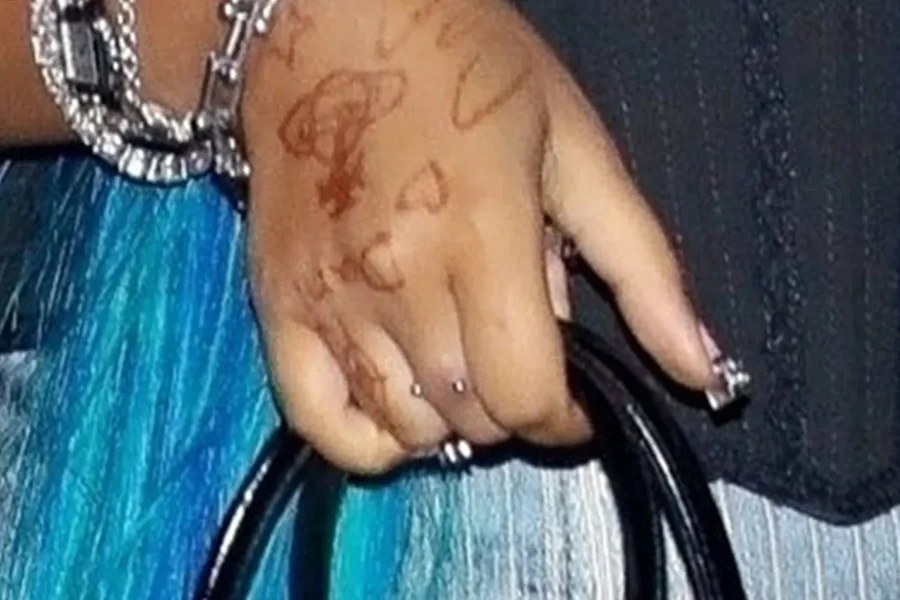 Nëse je prind, do e kuptosh mënyrën si Kim Kardashian iu