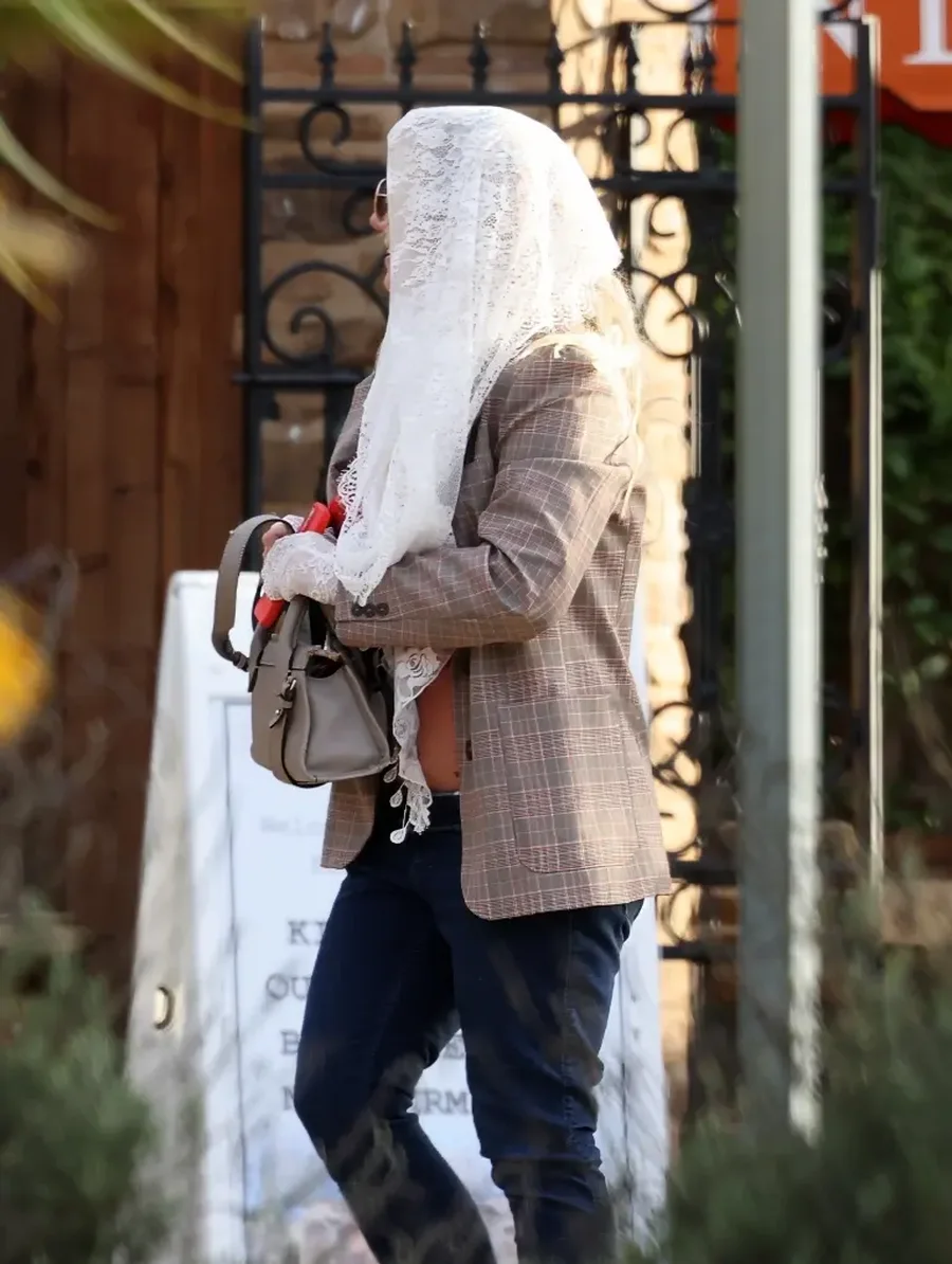 Britney Spears fotografohet sërish në skena të çuditshme -