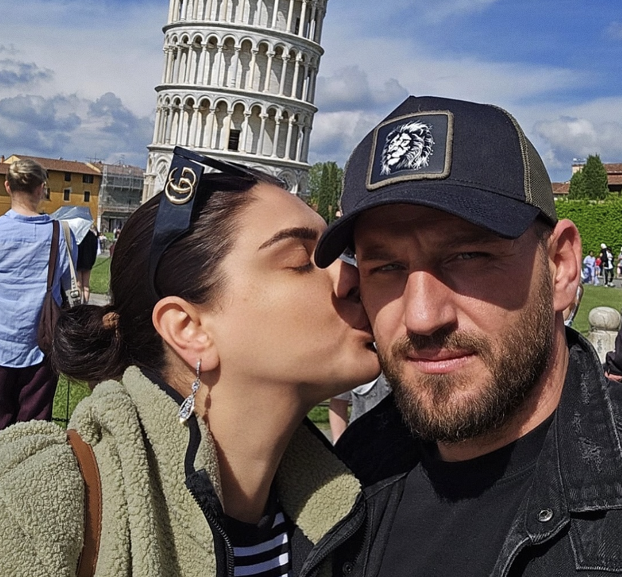 Gjëja më e ëmbël që do të lexosh sot? Dedikimi i