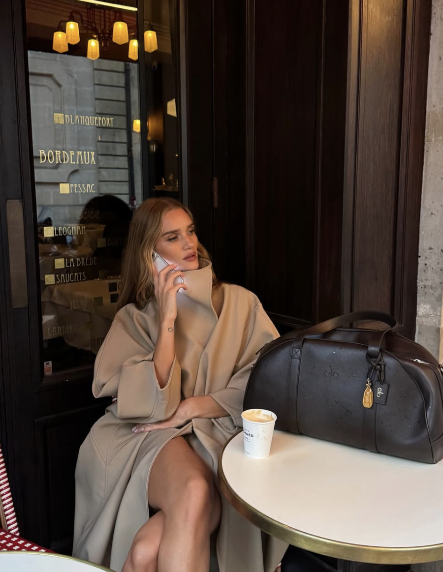 Sinonimi i elegancës: Rosie HW mund të të frymëzojë