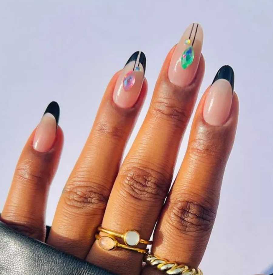 20+ ide për thonjtë e dhjetorit që t'ia tregoni estetistes