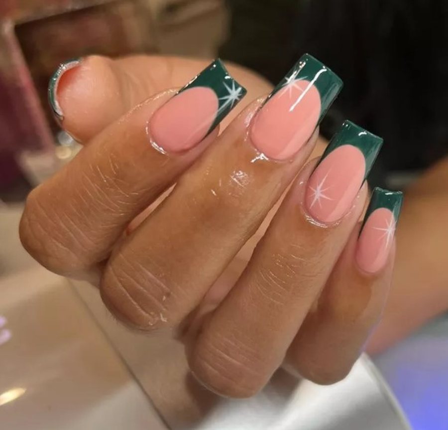 20+ ide për thonjtë e dhjetorit që t'ia tregoni estetistes