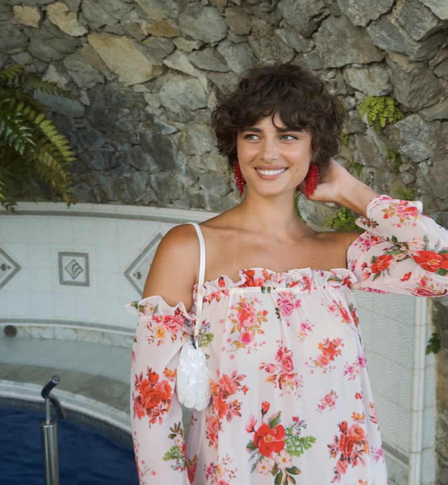 Bob si re: Modeli i flokëve që po bëhet trend me shpejtësi