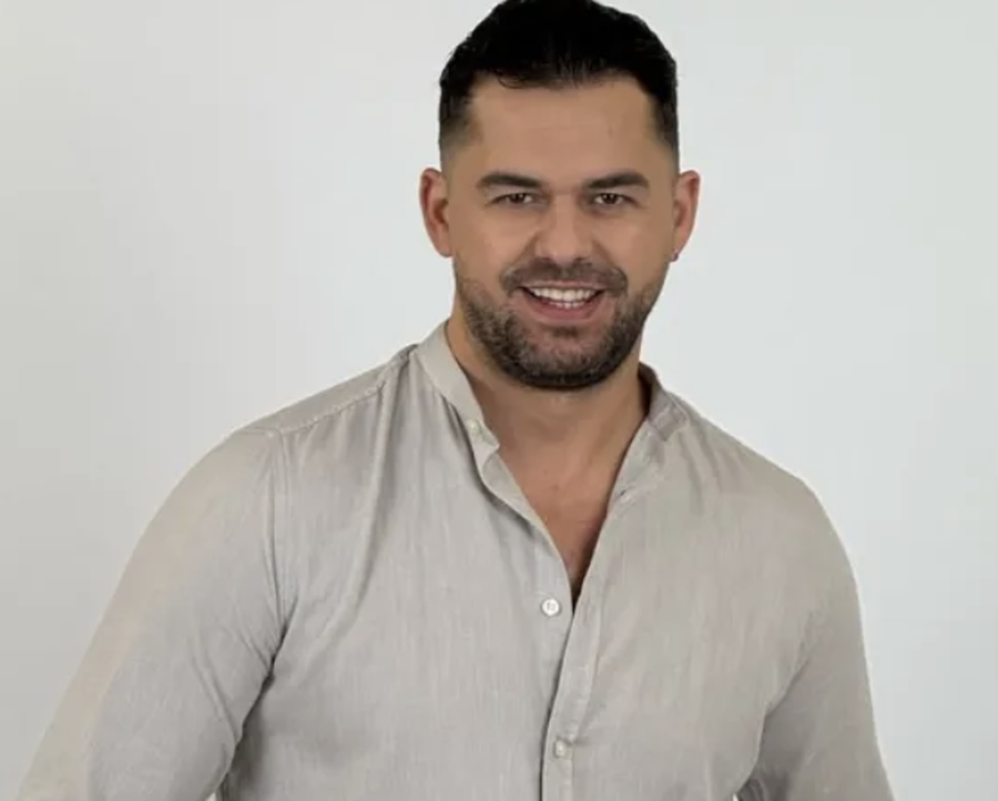 Nisur nga Shpat Kasapi: Pse shokohemi kaq shumë kur VIP-at