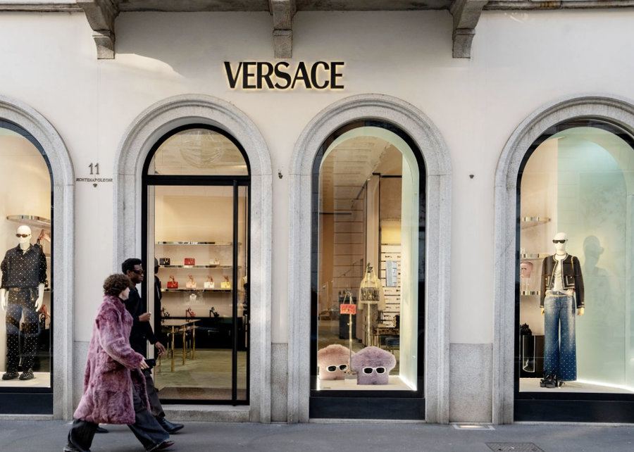 Një epokë e re po nis! Prada blen Versace-n