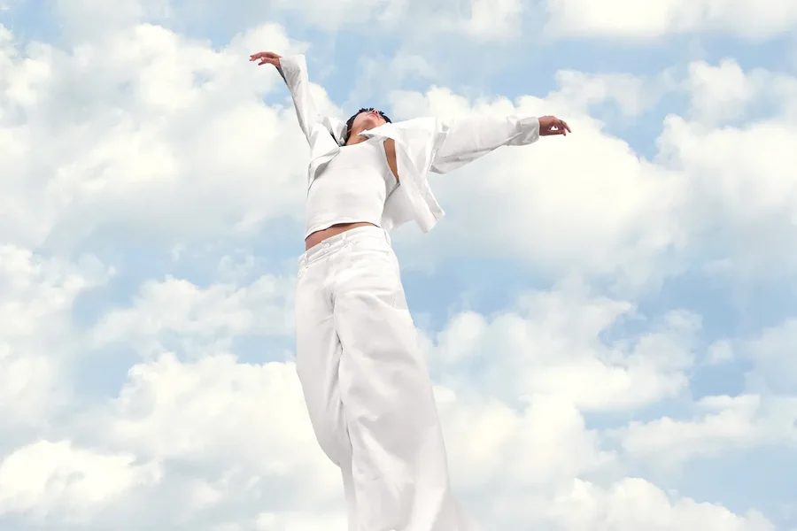 Shpjegimi i Ngjyrës së Vitit 2026 nga Pantone dhe pse po shkakton