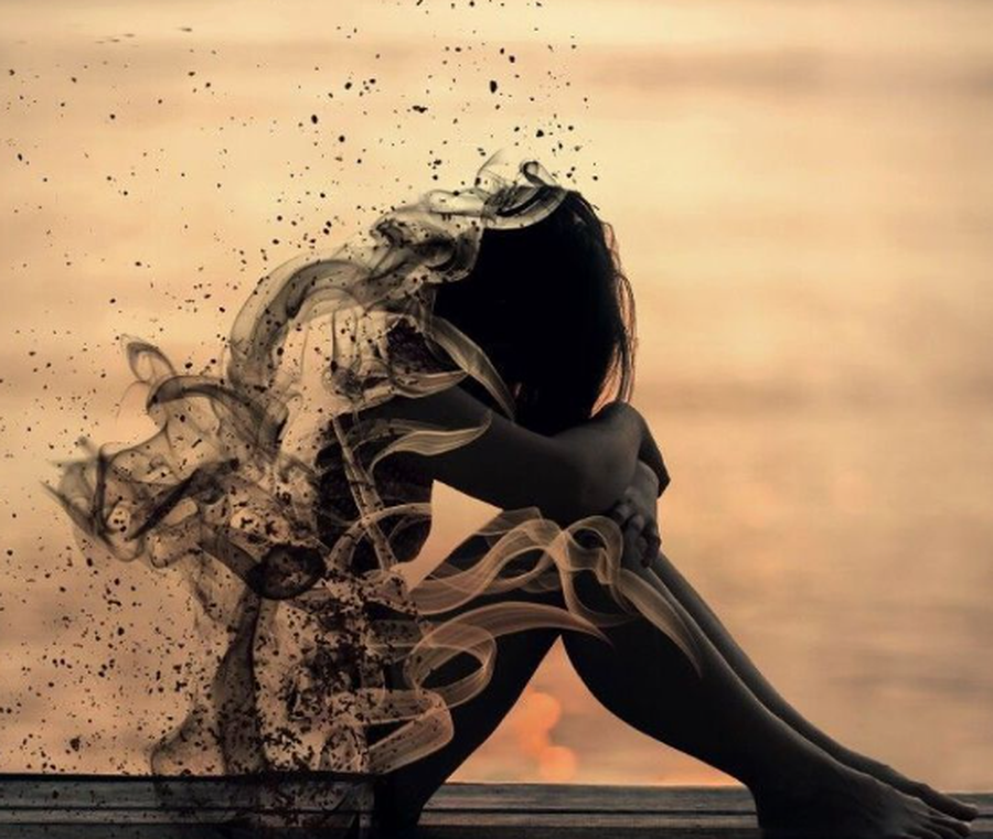 Letër mamit: "Vëllai më përdhunoi, por ti s'e