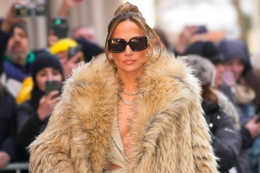 Nëse dëshiron të dukesh elegante dhe jo sportive me