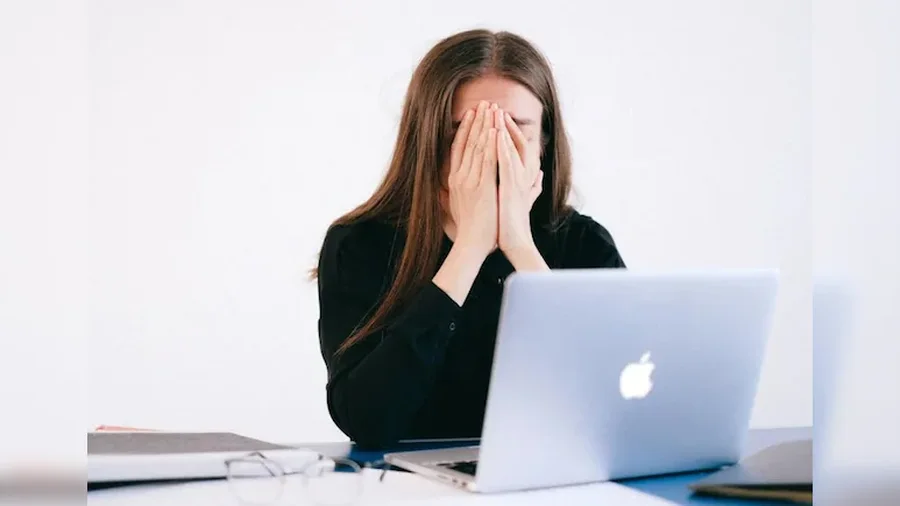 U pushua nga puna se shkonte 40 minuta para orarit: Gjykata i jep të