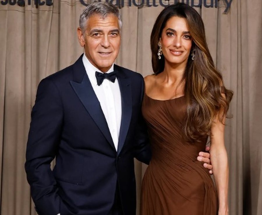 Me lezet, George Clooney tregoi se gruaja ia paska ndaluar puthjet në