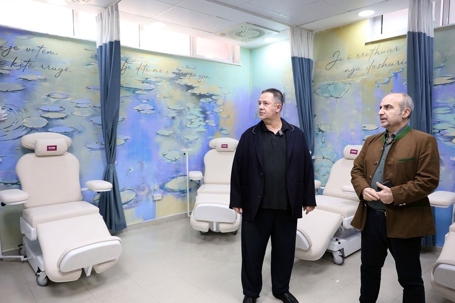 30 poltronë & ambiente të zgjeruara në QSUNT, Samir Mane