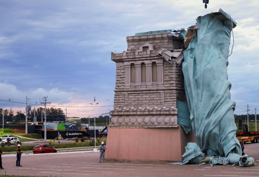 P&euml;rmes fotove: Bota n&euml; nj&euml; jav&euml;