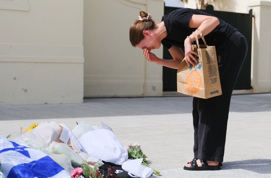 P&euml;rmes fotove: Bota n&euml; nj&euml; jav&euml;