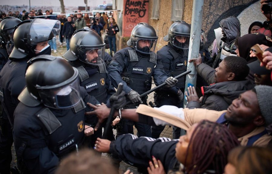 P&euml;rmes fotove: Bota n&euml; nj&euml; jav&euml;