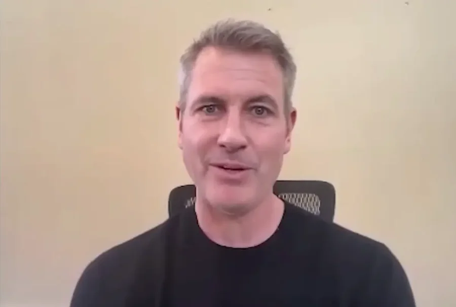 Kristin Cabot thyen heshtjen p&euml;r skandalin e &ldquo;kiss cam&rdquo;